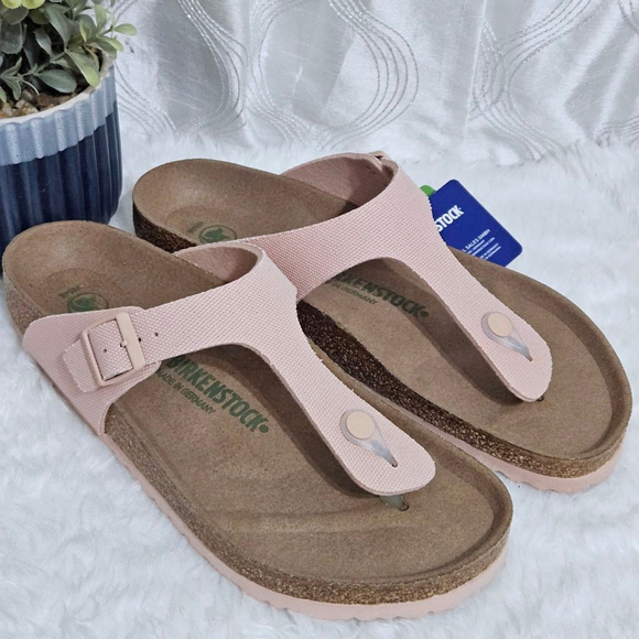 Birkenstock Shoes - NWT BIRKENSTOCK Gizeh Rivet Vegan Soft Pink Women's Sz 12